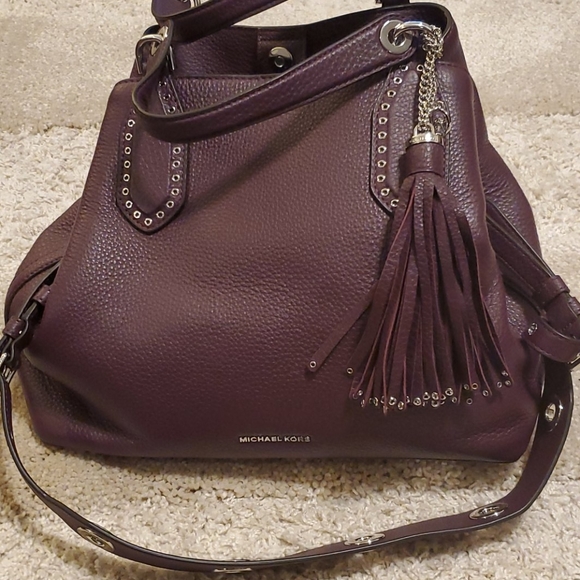 Michael Kors Handbags - Michael Kors Brooklyn bag